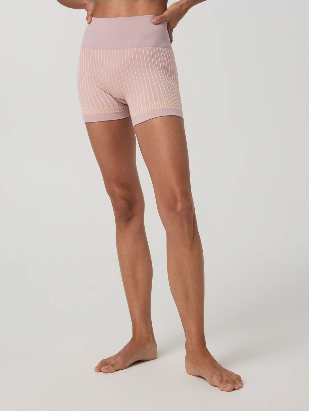 NWT Vuori women's Bi-color seamless bike short 4 szL light peach/desert mauve(B) - Picture 2 of 10